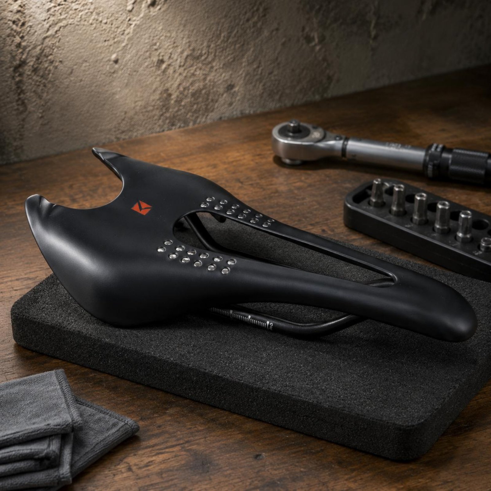 Ultralight Cycle Saddle Ultra- - Ultra Cycling Gear のレビューと価格